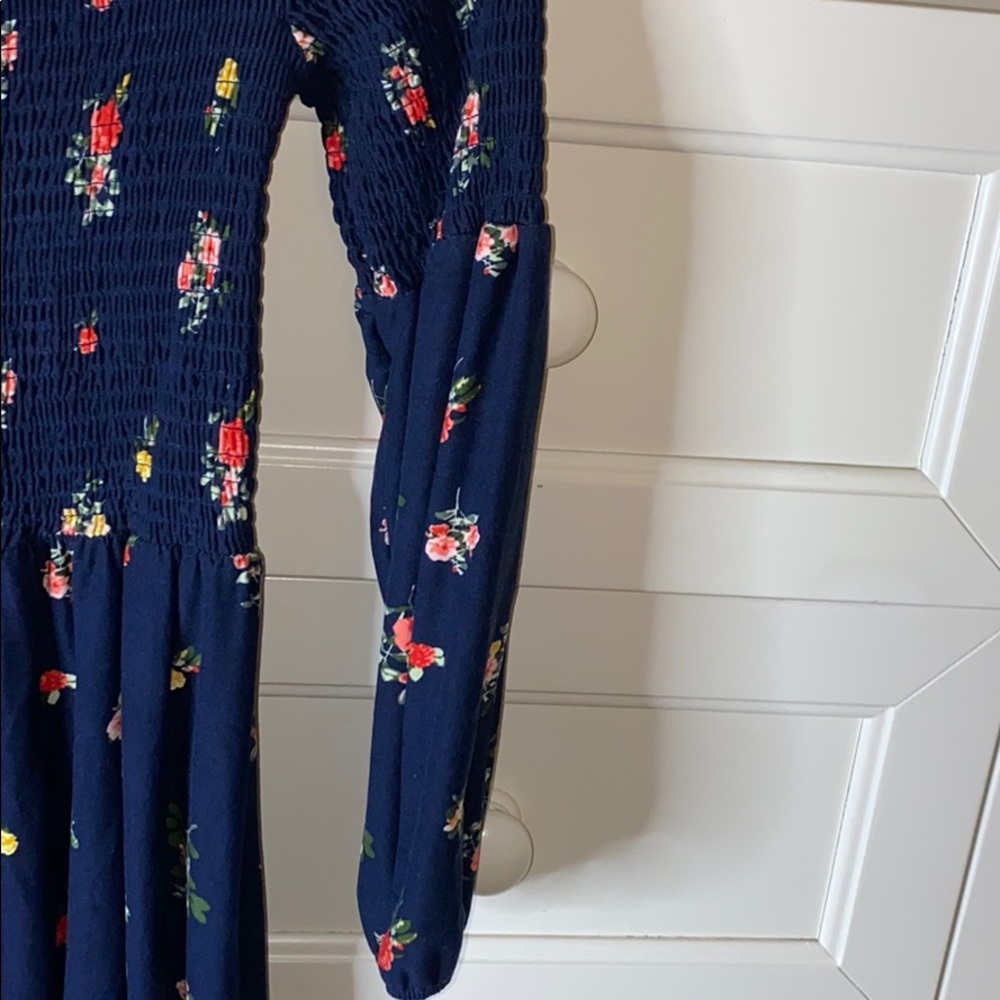 Dress - Picture 6 of 8